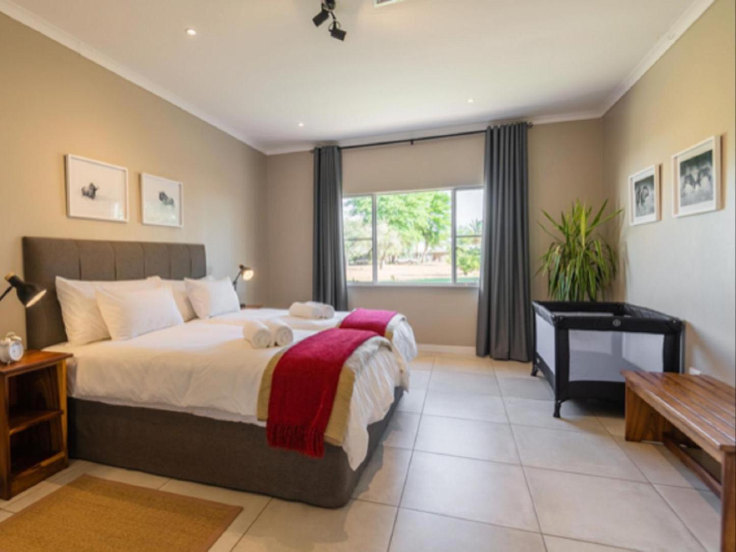 Flying Ostrich Guesthouse & Self-Catering Accommodation Mariental Bilik gambar