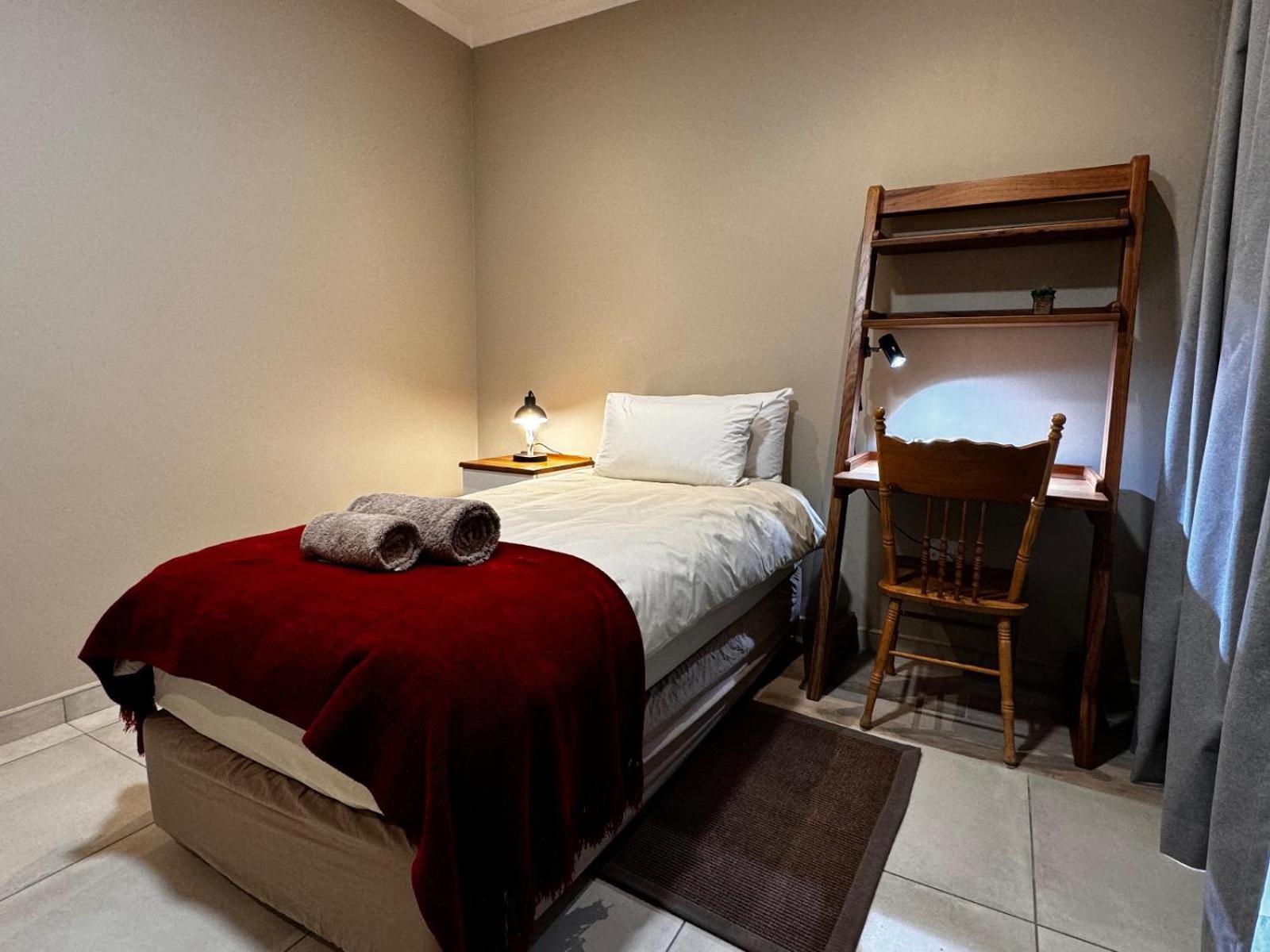 Flying Ostrich Guesthouse & Self-Catering Accommodation Mariental Bilik gambar
