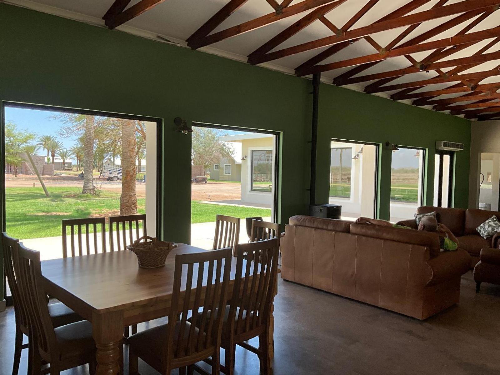 Flying Ostrich Guesthouse & Self-Catering Accommodation Mariental Luaran gambar